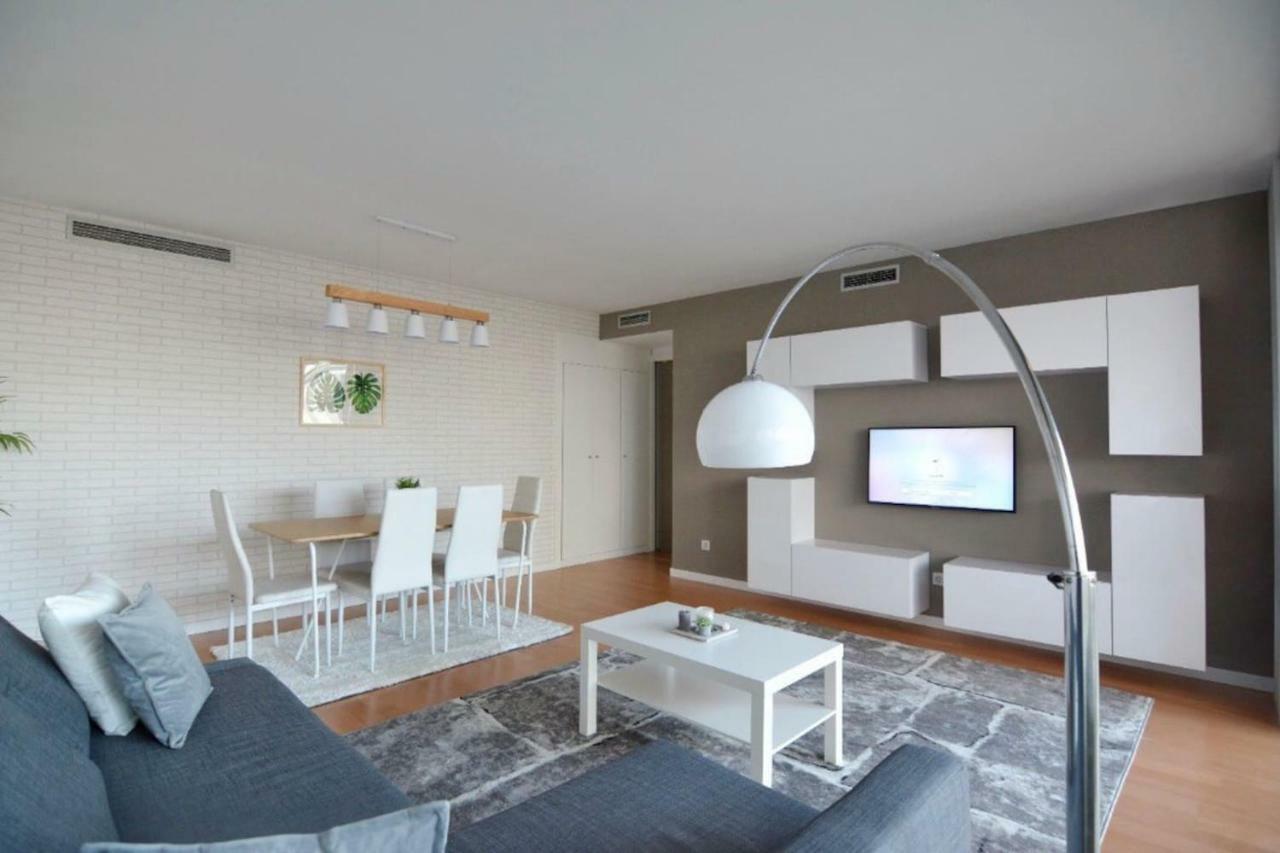 Lodging Apartments Forum 25 - Barcelona Forum Apartment Sant Adrià de Besòs Eksteriør billede